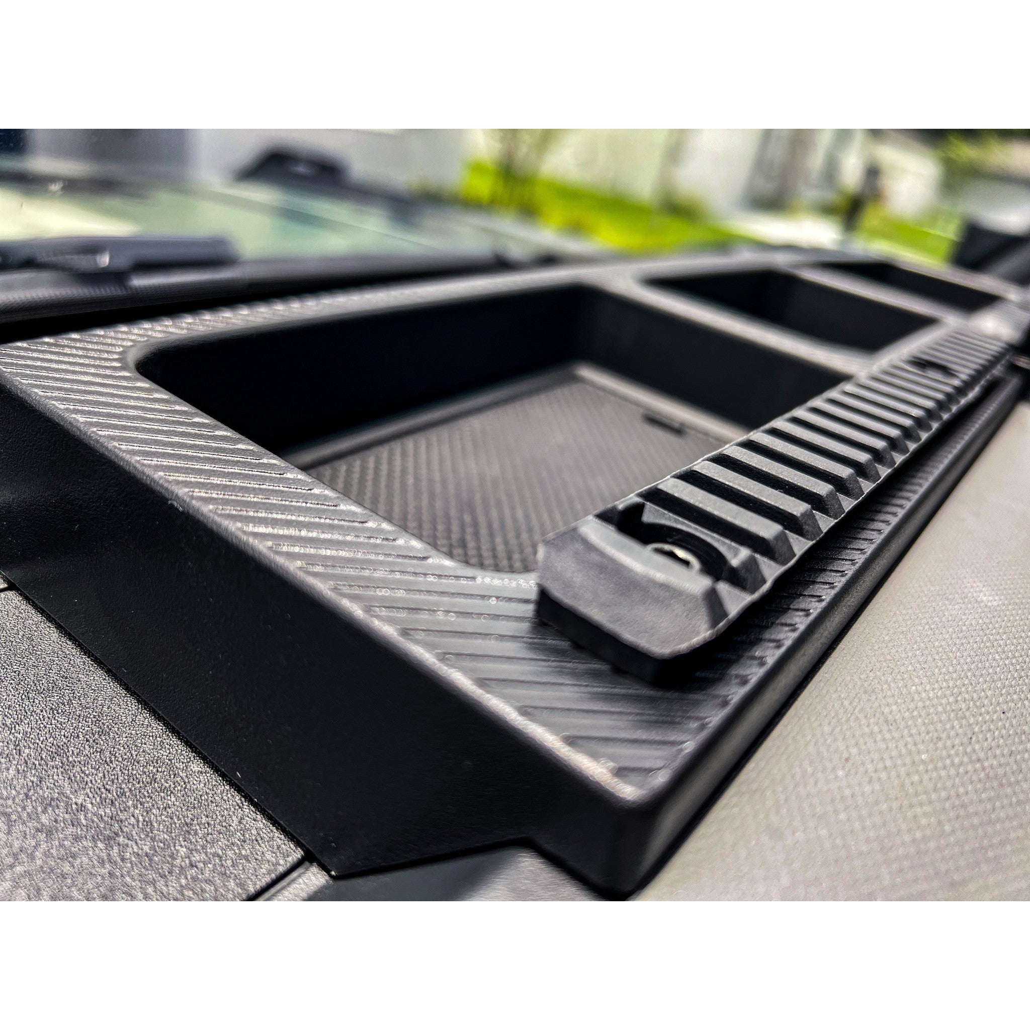 Buckle Up Off-Road Dash Organizer with Phone Mount for 2021+ Ford Bronco without B&O System or Charge Port on dash
