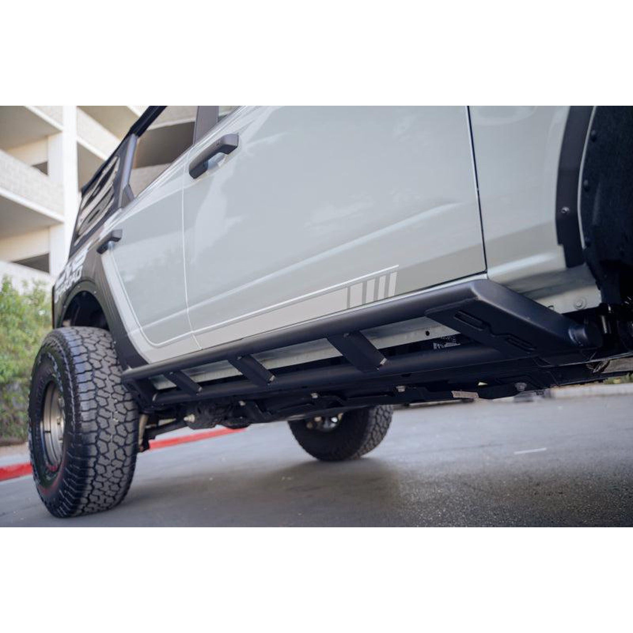 DV8 Offroad FS-15 Series Rock Sliders for 2021+ Ford Bronco | dveSRBR-01