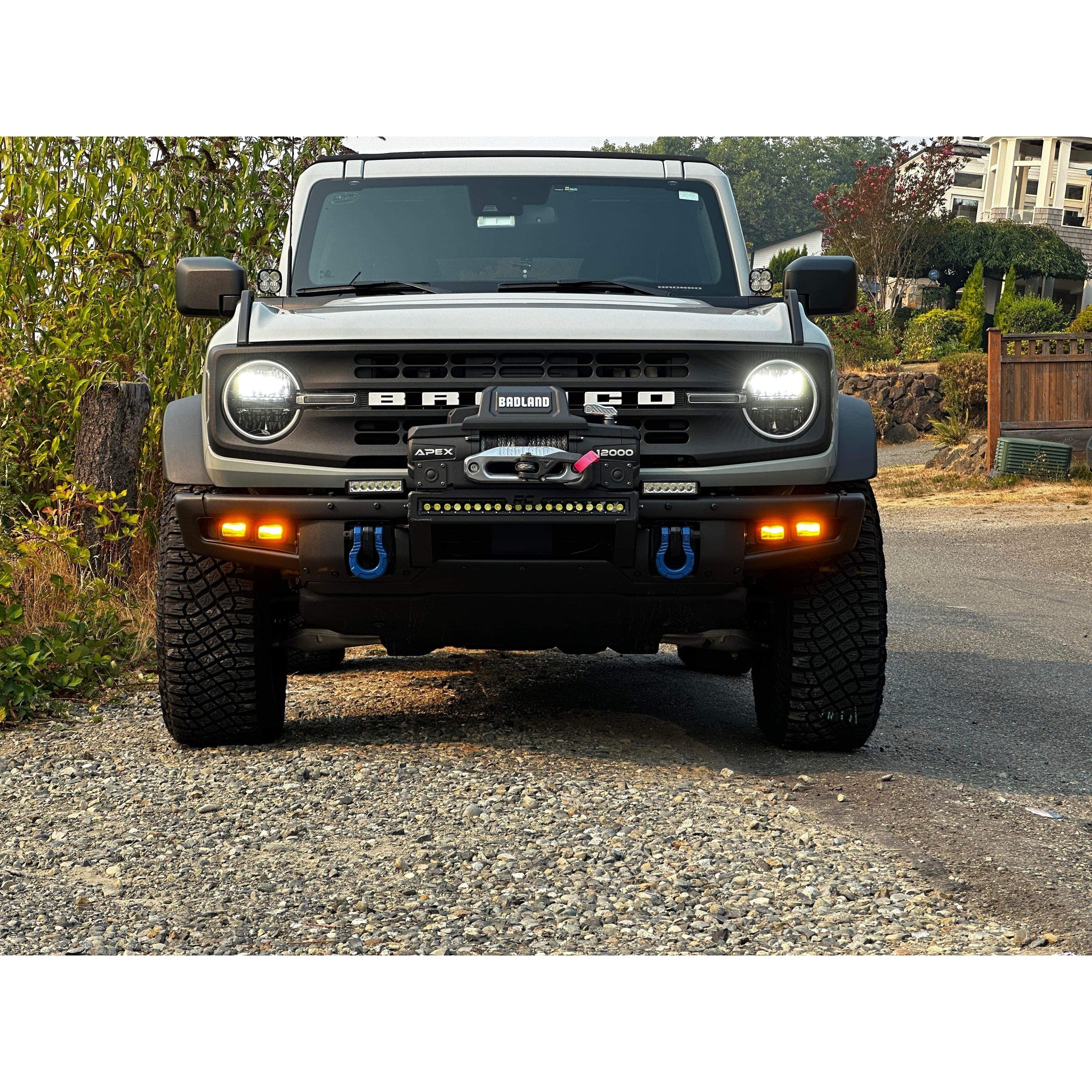 Lumen8 Hybrid R Dual Fog Light for 2021+ Ford Bronco with Modular Bumper & AUX Switches | bub6grhybridfogaux