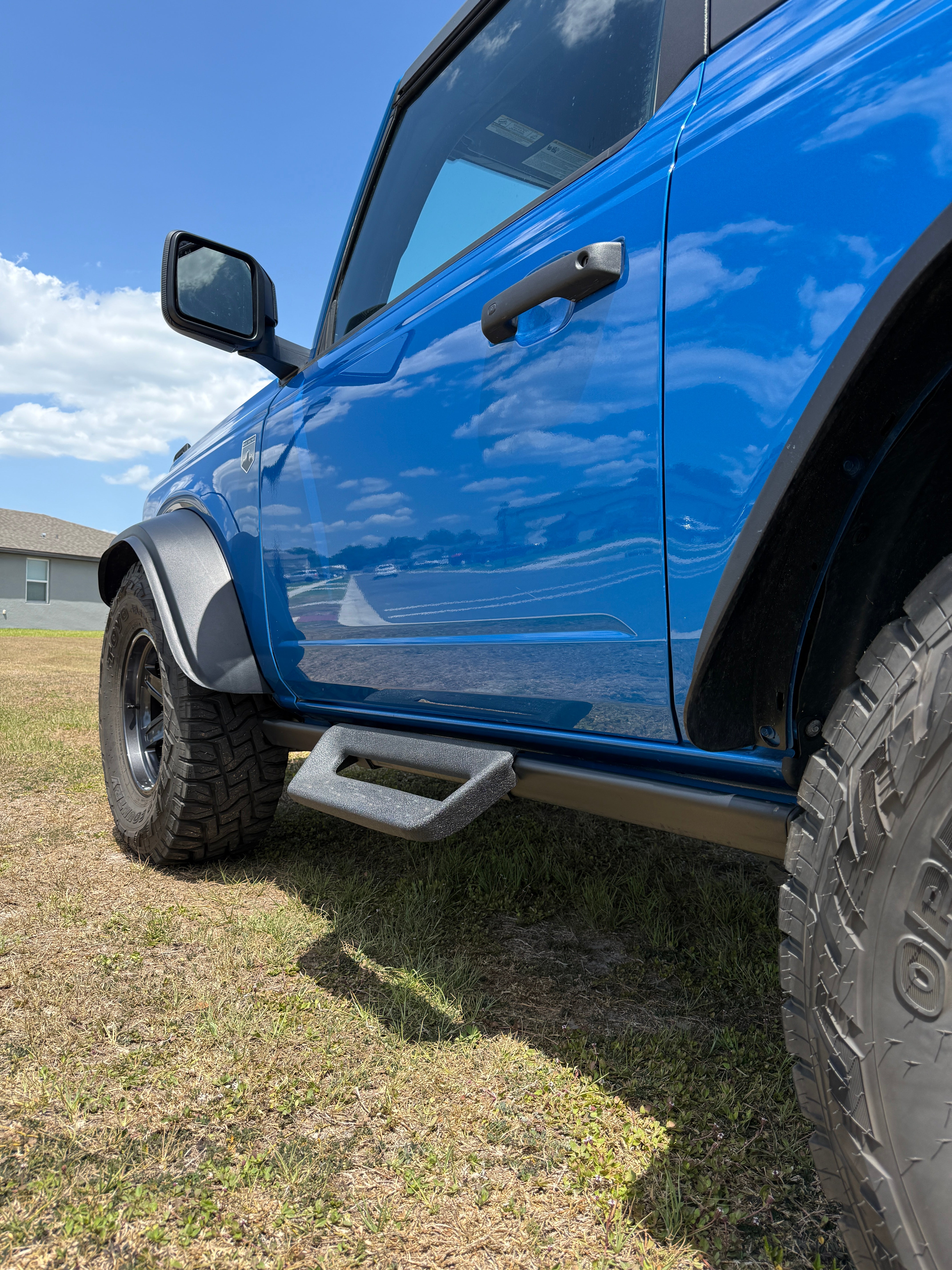 Buckle Up Off-Road Quick Release Hoop Step Set of 2 for 2021+ Ford Bronco w/ rock rails