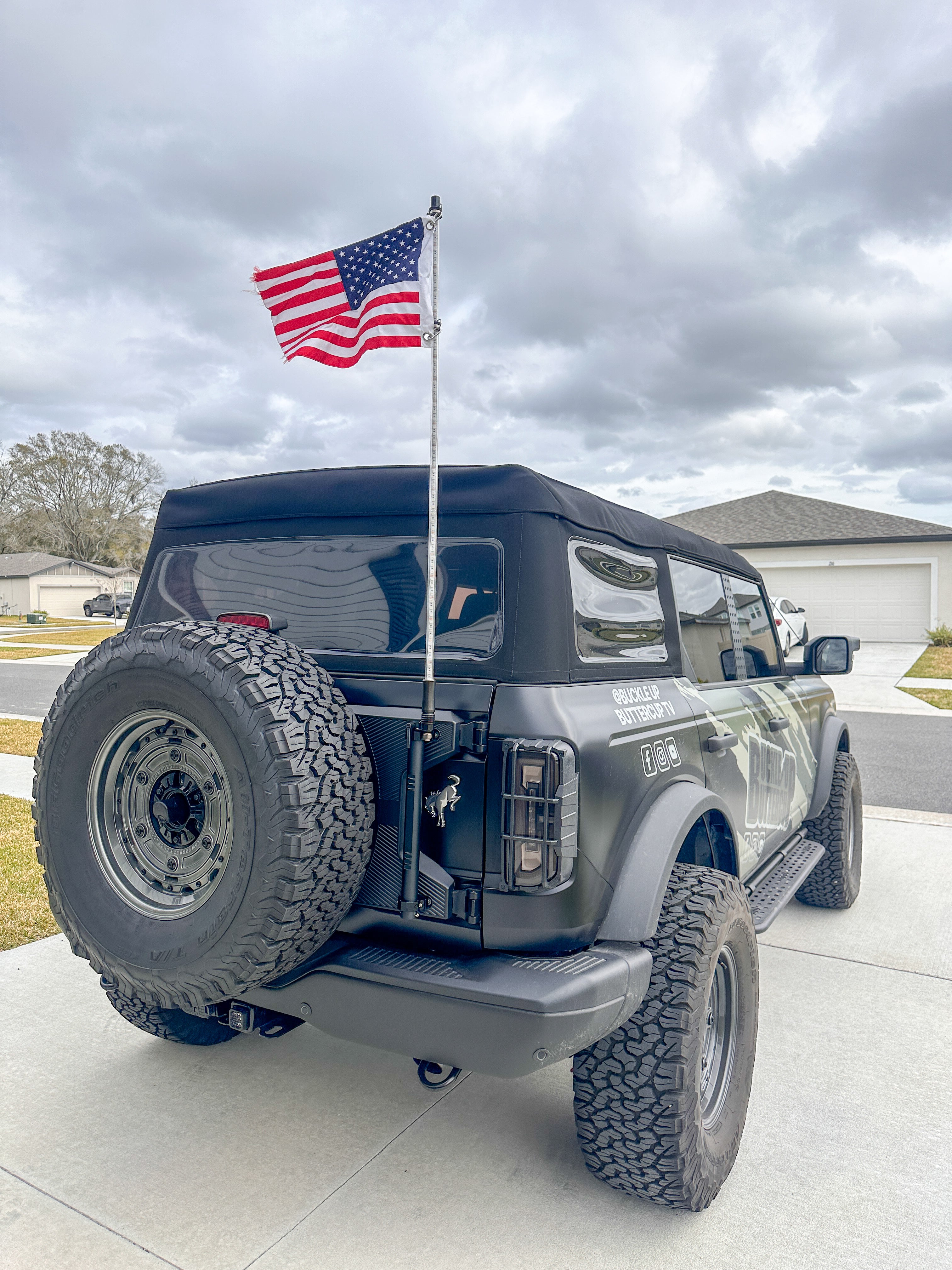 Buckle Up Off-Road Flag Pole & Antenna Mount & Bracket for 2021+ Ford Bronco