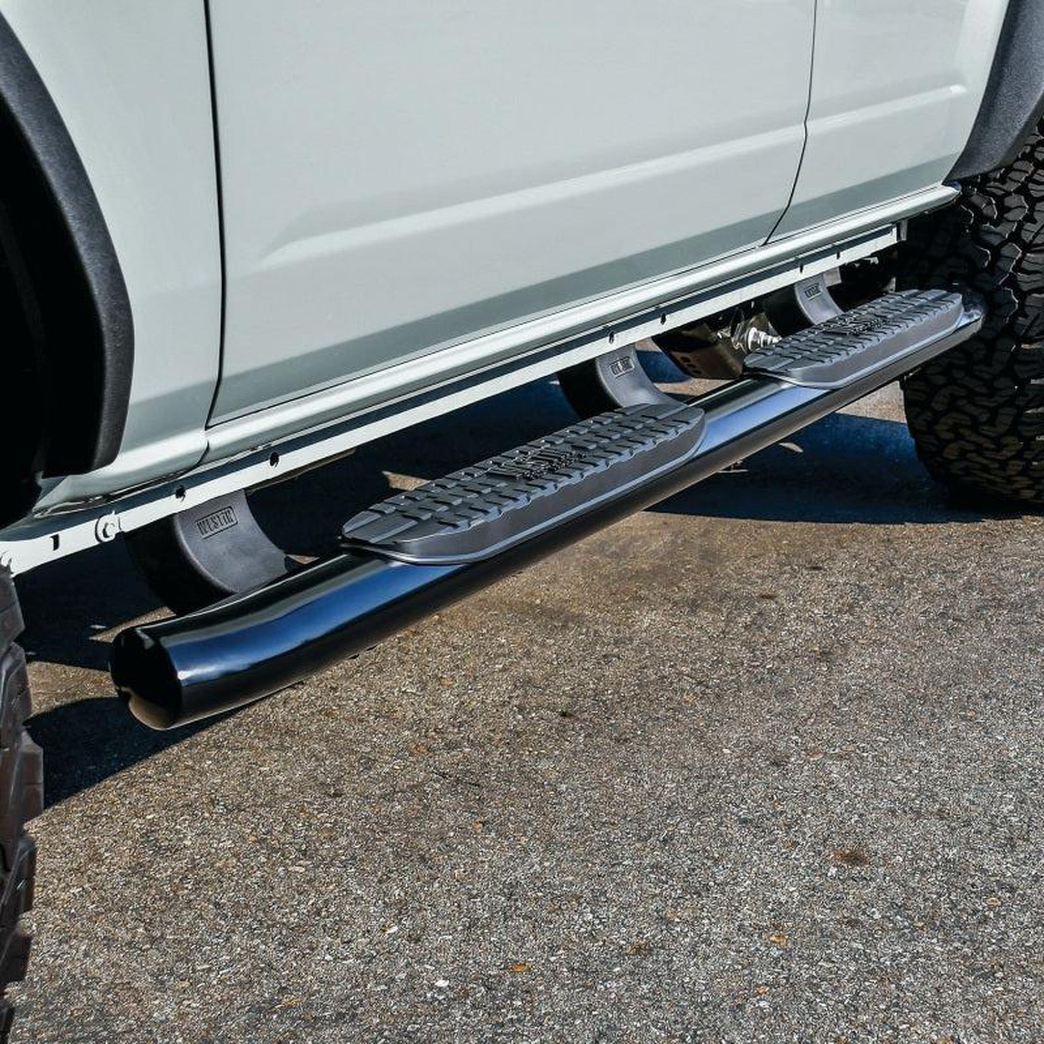 Westin PRO TRAXX 4 Oval Nerf Step Bars - Textured Black for 2021+ Ford Bronco 4-Door | wes21-24195